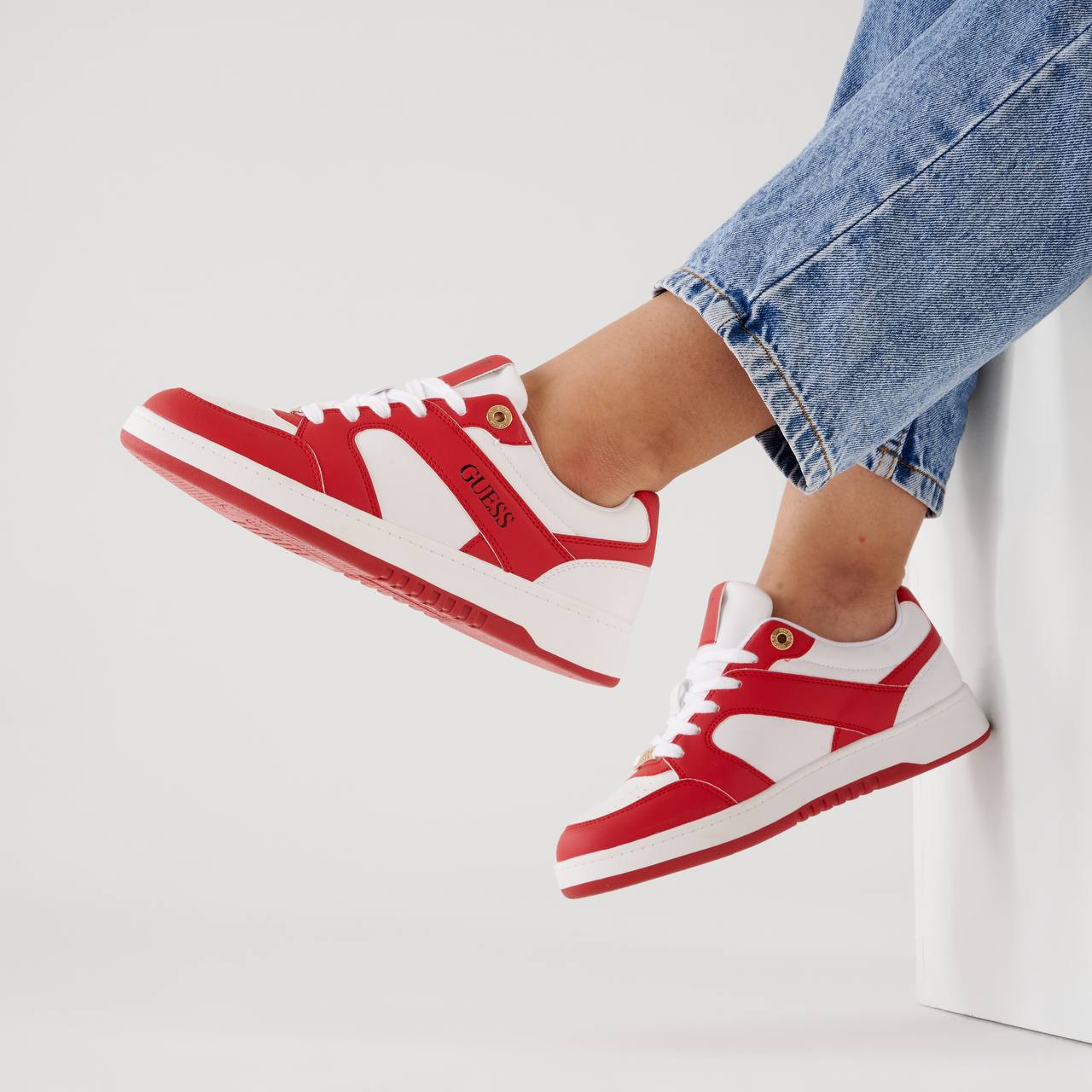 Guess - Crown Store