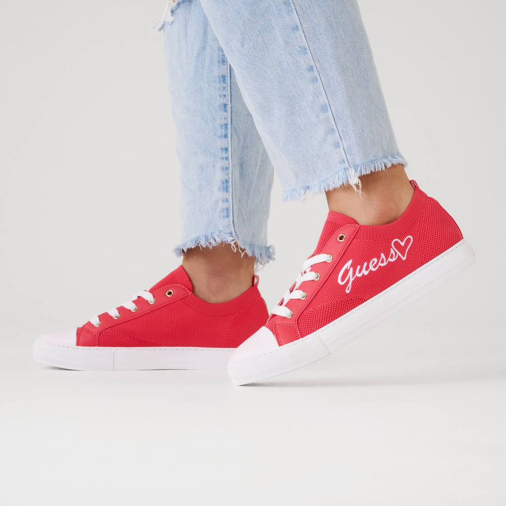 Guess - Crown Store