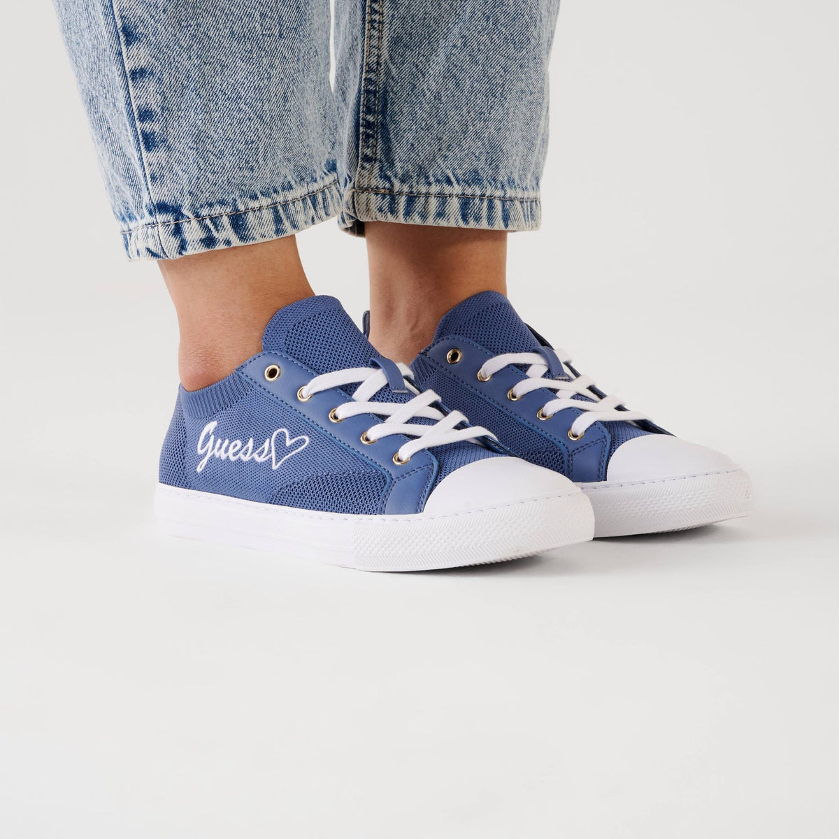 Guess - Crown Store