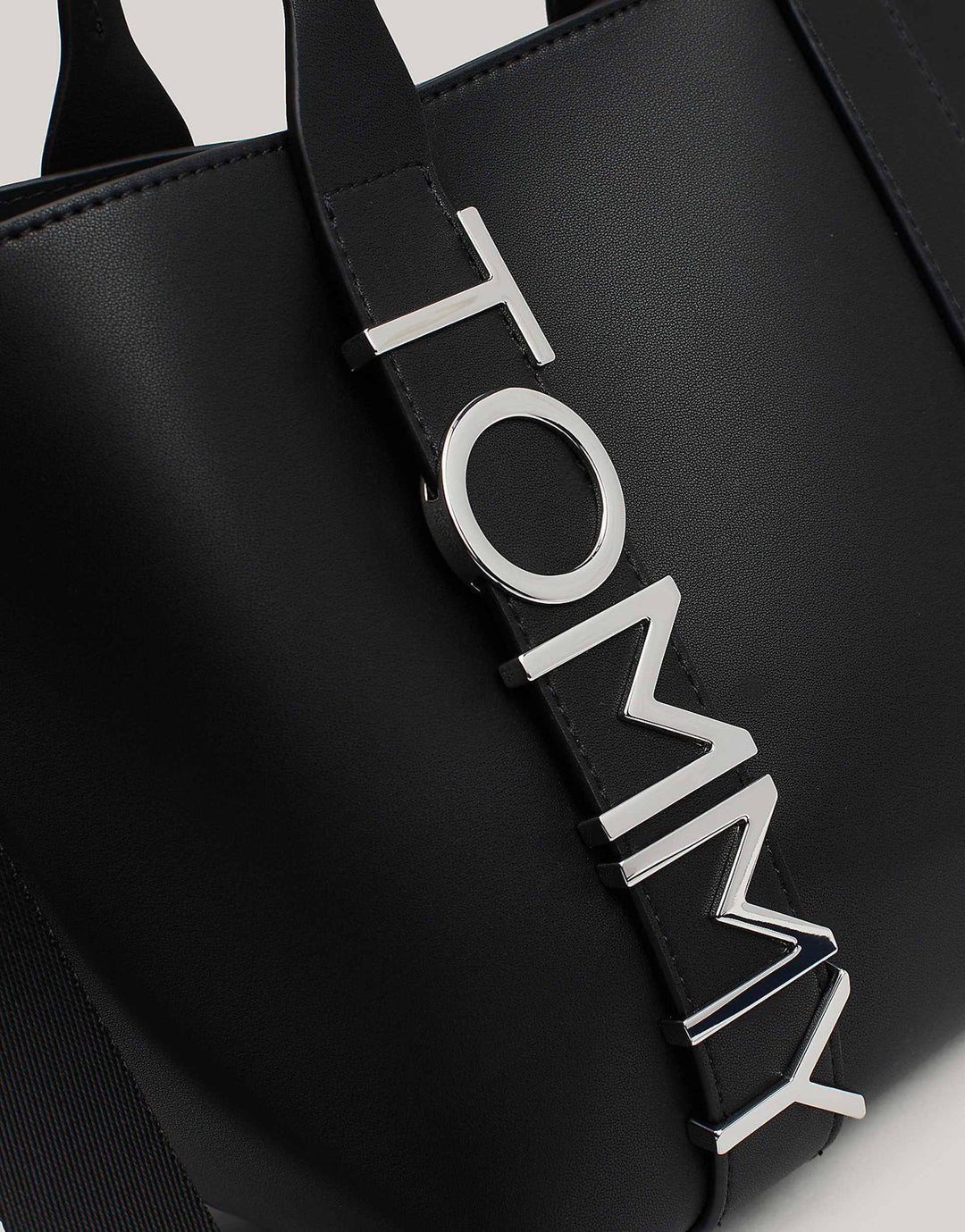 Original TOMMY HILIFGER JEANS CITY BOLD TOTE BAG - Crown Store