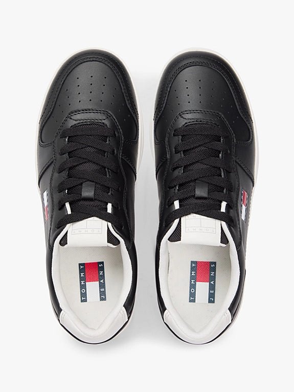 Tommy Hilfiger - Crown Store