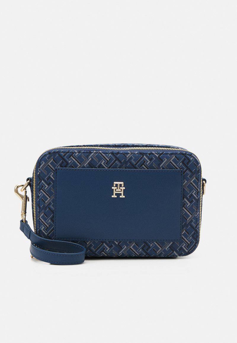 TOMMY HILFIGER DISTINCT CROSSBODY BAG - Crown Store