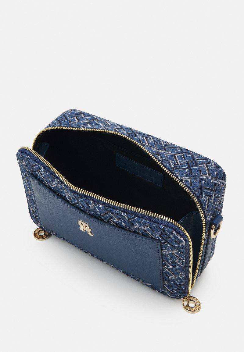 TOMMY HILFIGER DISTINCT CROSSBODY BAG - Crown Store