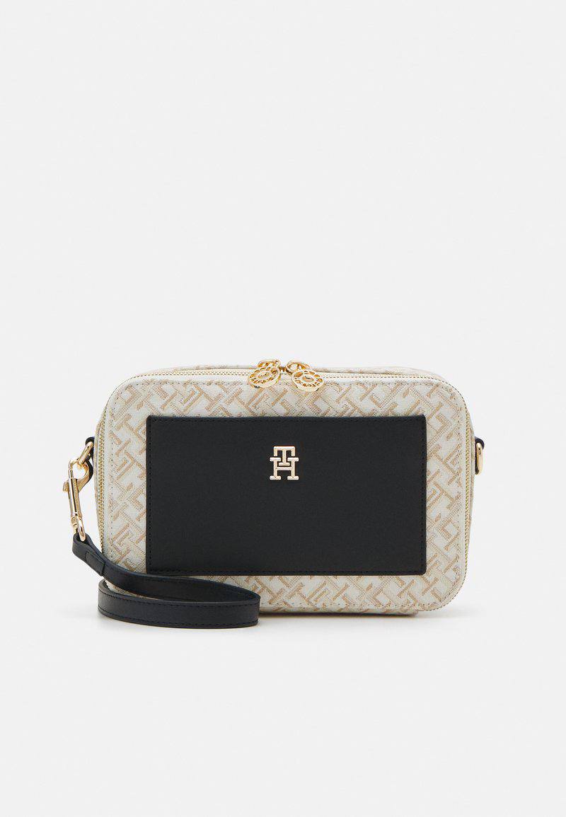 TOMMY HILFIGER DISTINCT CROSSBODY BAG - Crown Store