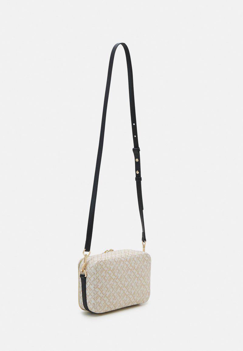 TOMMY HILFIGER DISTINCT CROSSBODY BAG - Crown Store