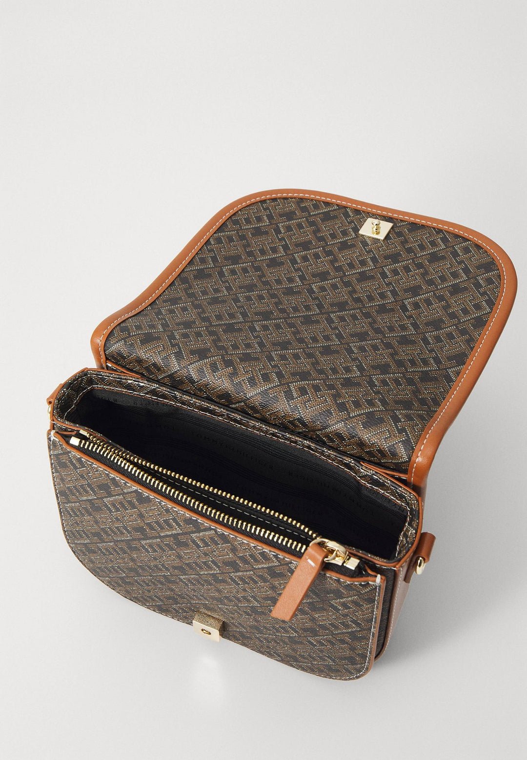 TOMMY HILFIGER TH MONOPLAY SADDLE BAG - Crown Store